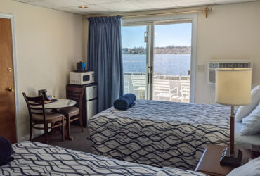 Sea Whale Motel Deck Room